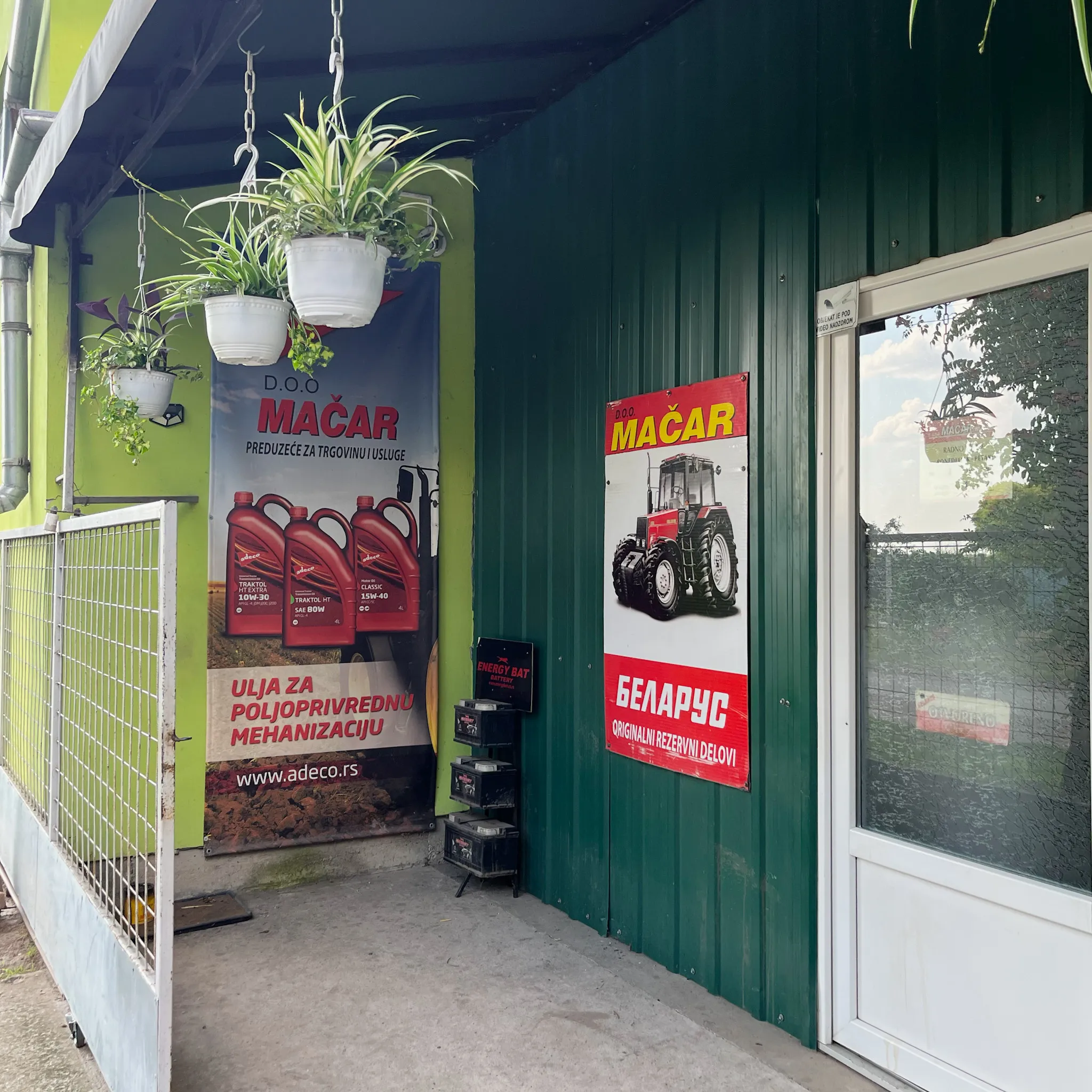 MAČAR 9